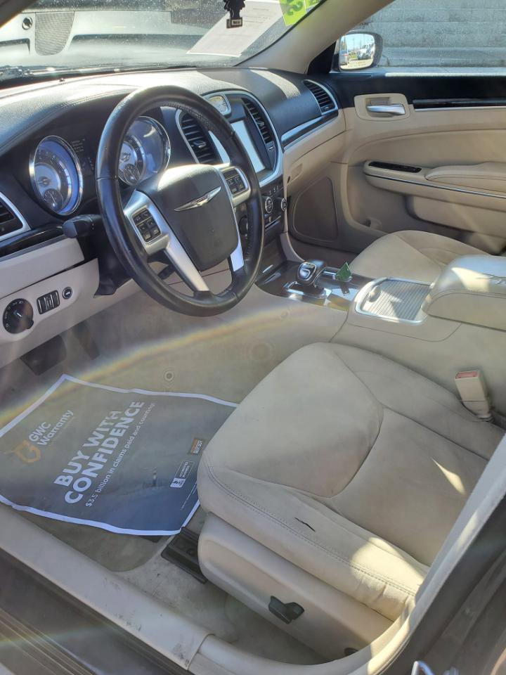 Used 2012 Chrysler 300 RWD image 14