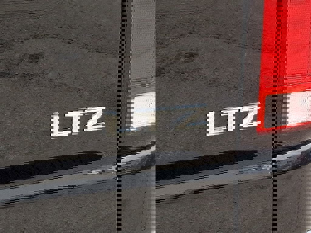 Certified 2025 Chevrolet Silverado 2500 LTZ w/ LTZ Convenience Package image 35