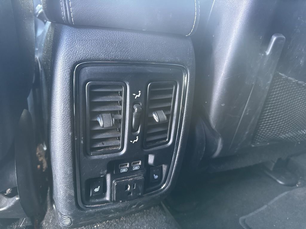 Used 2015 Jeep Grand Cherokee Overland image 48