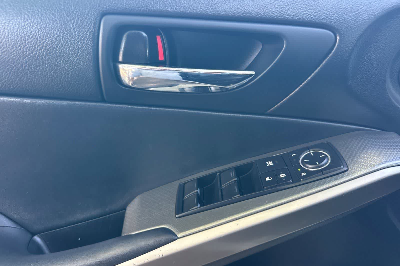 Used 2015 Lexus IS 350 w/ F-Sport Package RWD image 13