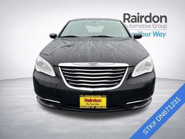 Used 2013 Chrysler 200 LX image 2
