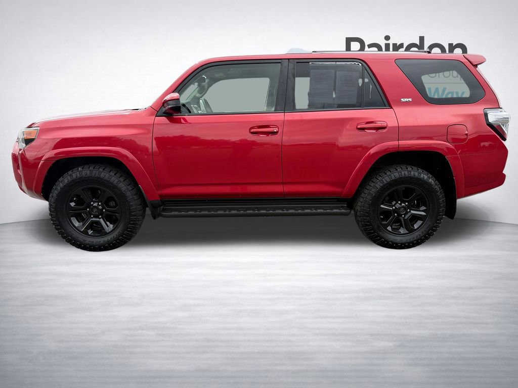 Used 2017 Toyota 4Runner SR5 AWD/4WD image 4