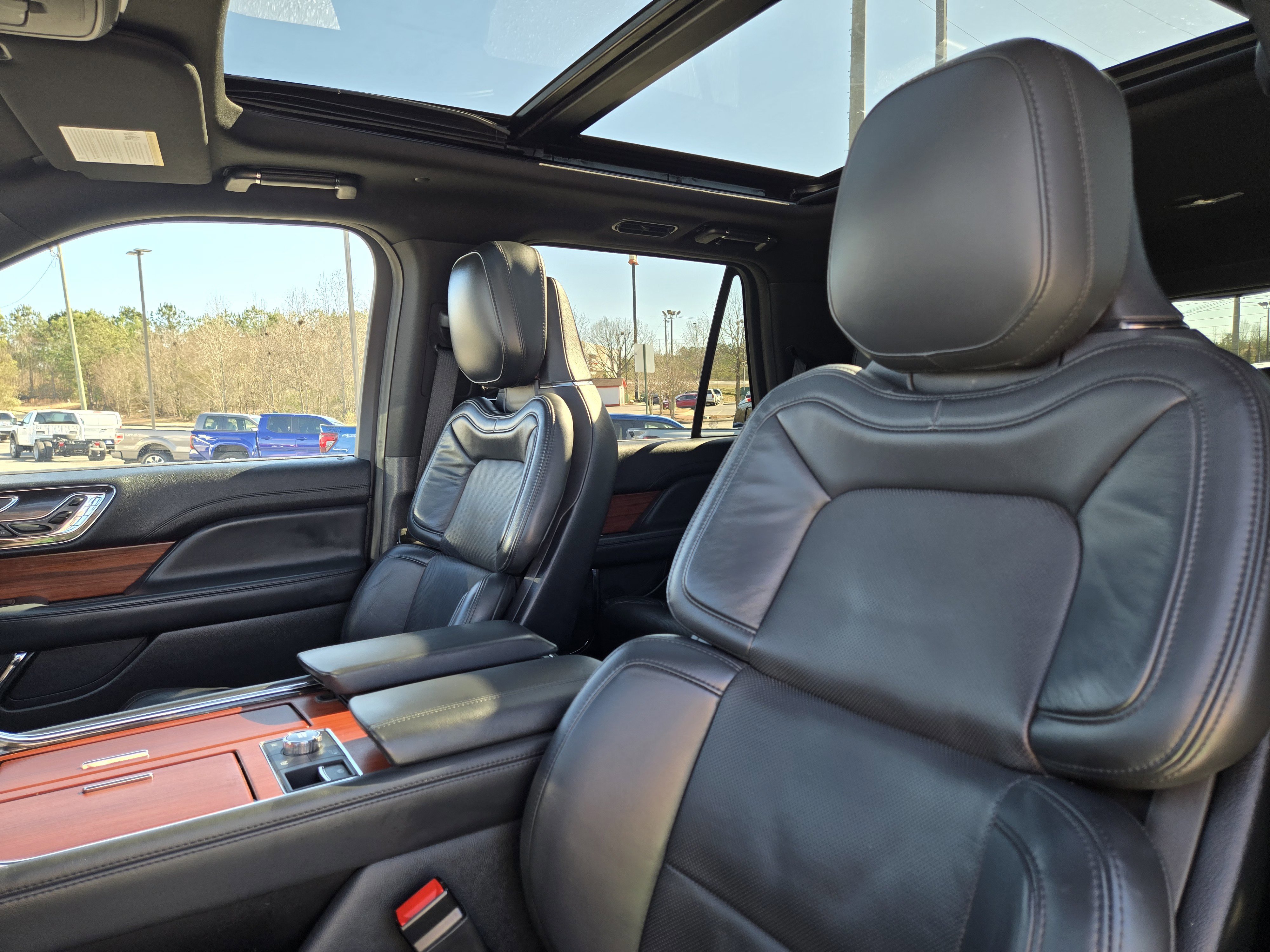 Used 2024 Lincoln Navigator Reserve image 26