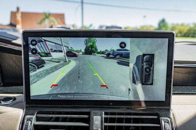 Used 2022 Lincoln Navigator Reserve image 27