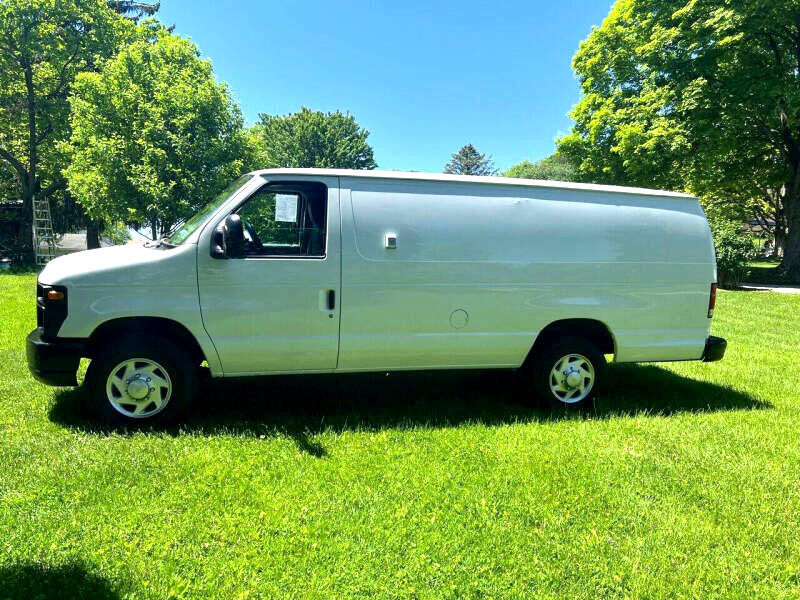 Used 2014 Ford E-250 and Econoline 250 Extended w/ Commercial Cargo Van Package image 2