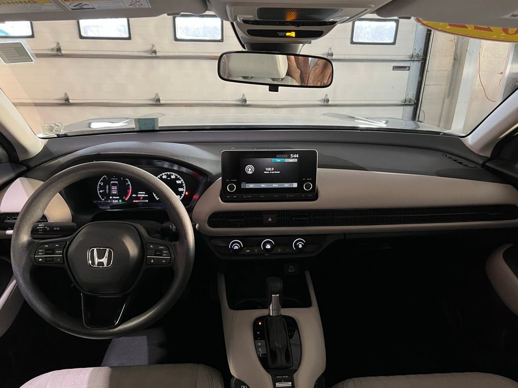 Used 2023 Honda HR-V LX image 14