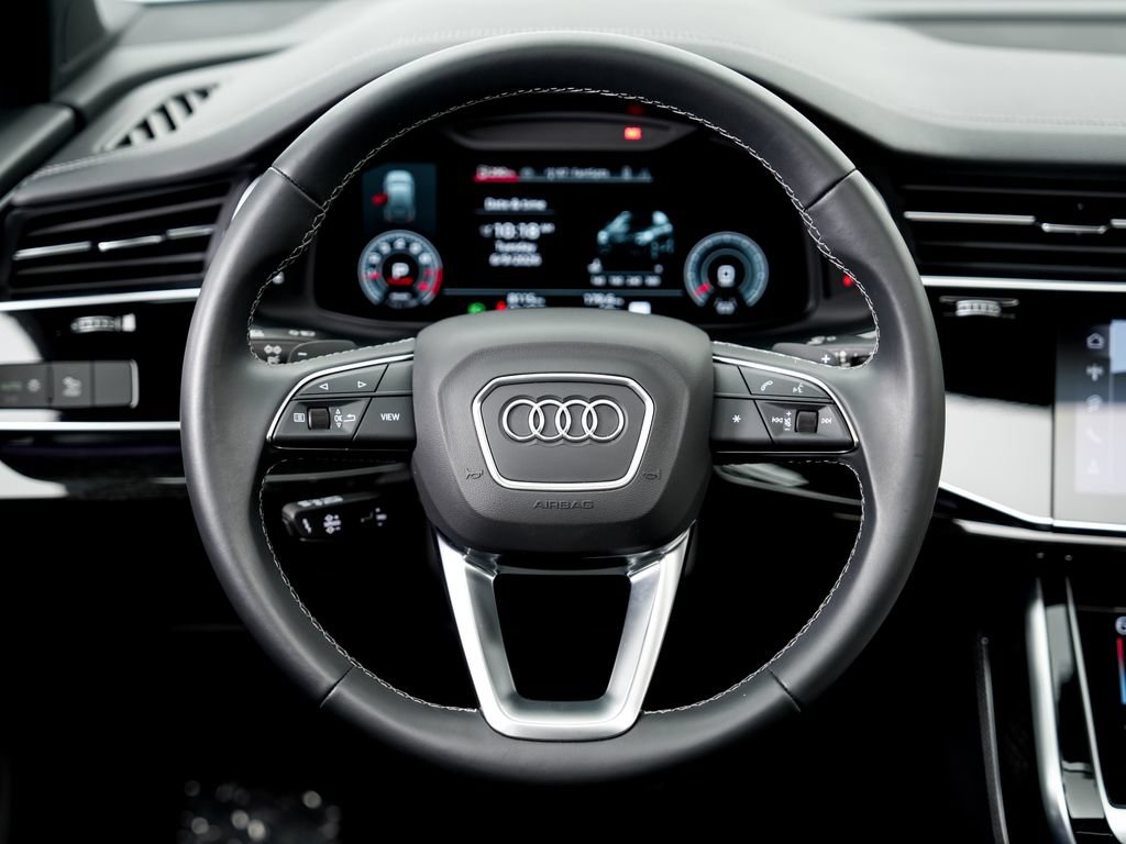 Certified 2025 Audi Q7 2.0T Premium Plus w/ Premium Plus Package AWD/4WD image 12