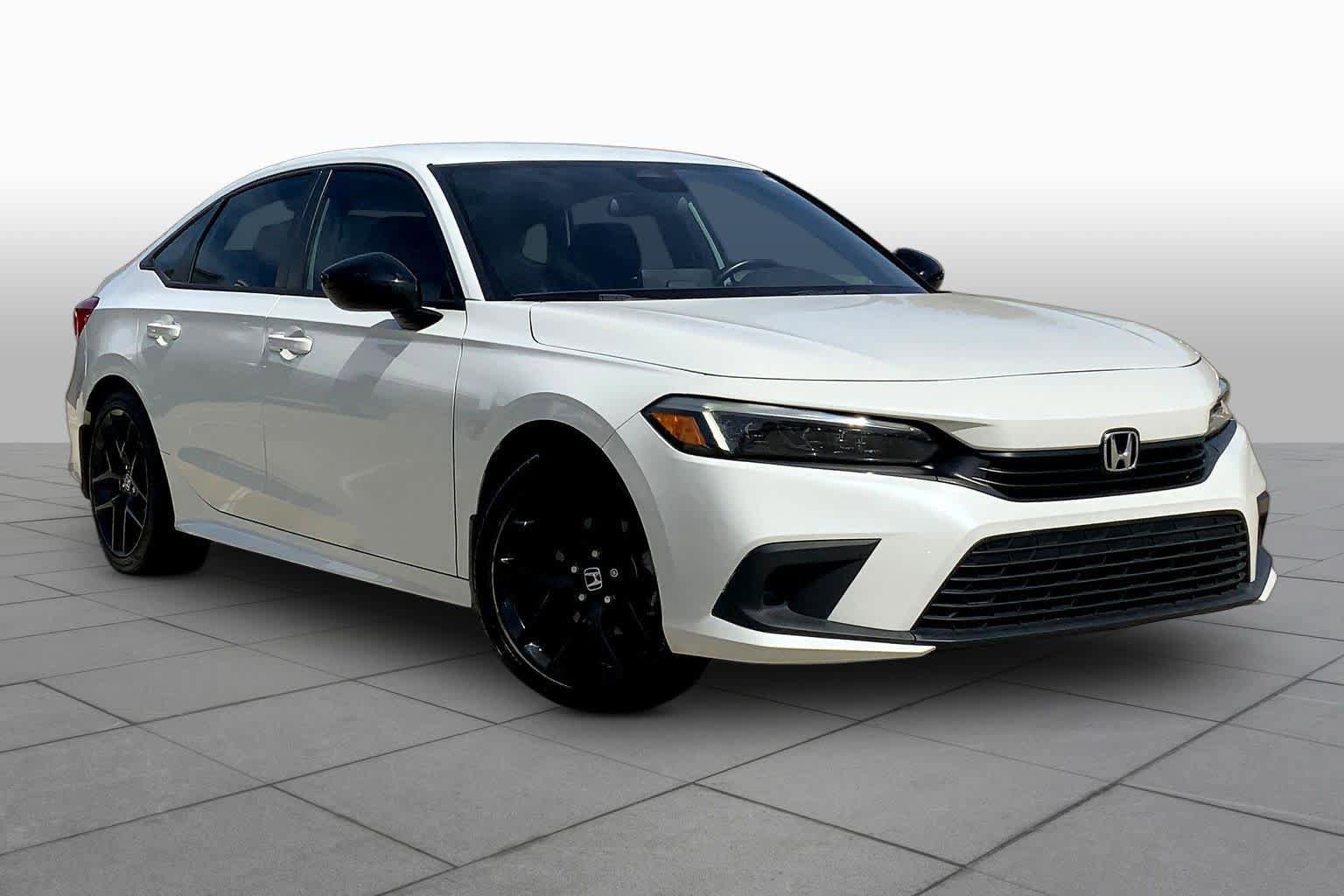 Used 2023 Honda Civic Sport image 3