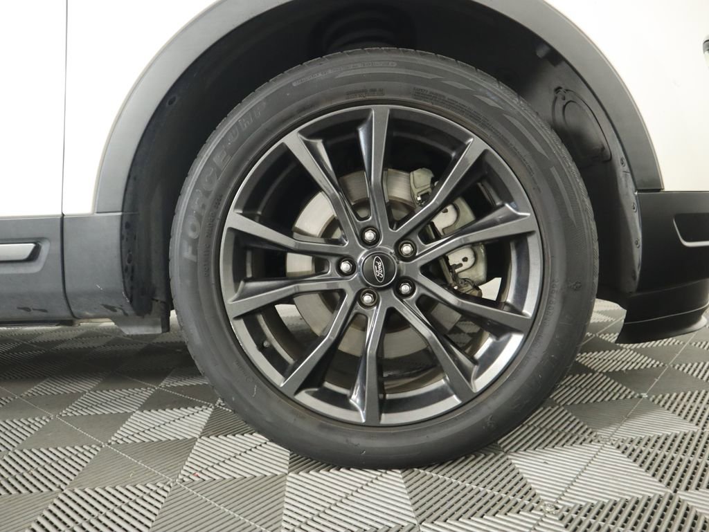 Used 2019 Ford Explorer XLT w/ Equipment Group 202A image 32