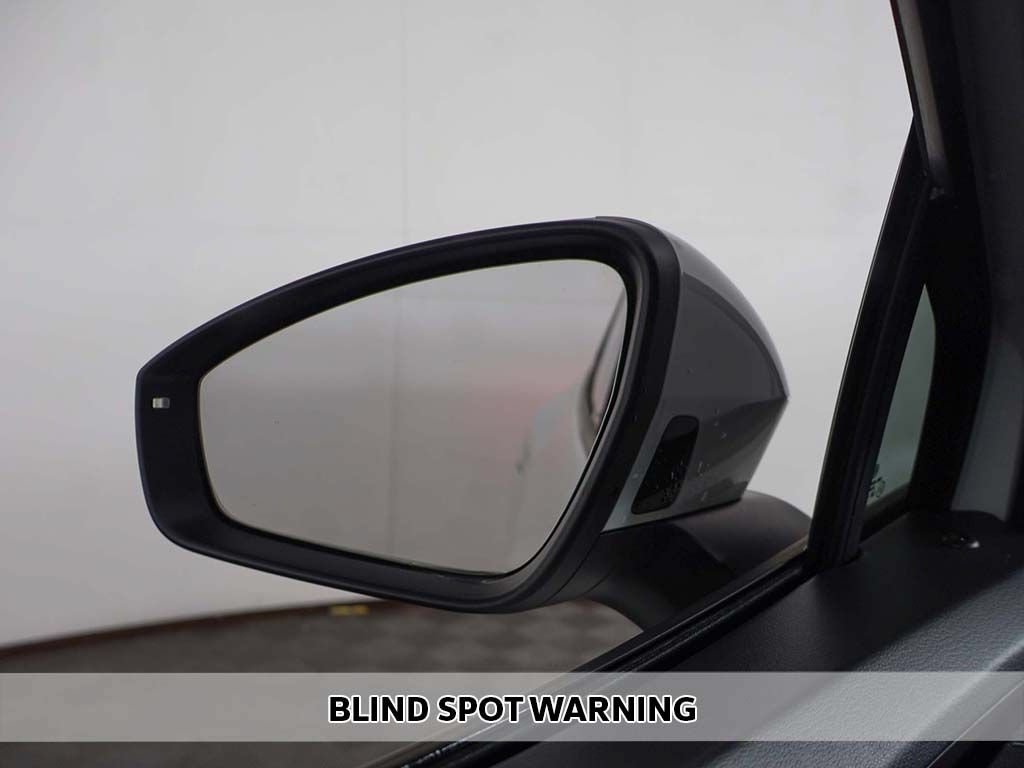 Used 2024 Volkswagen ID.4 2WD image 4