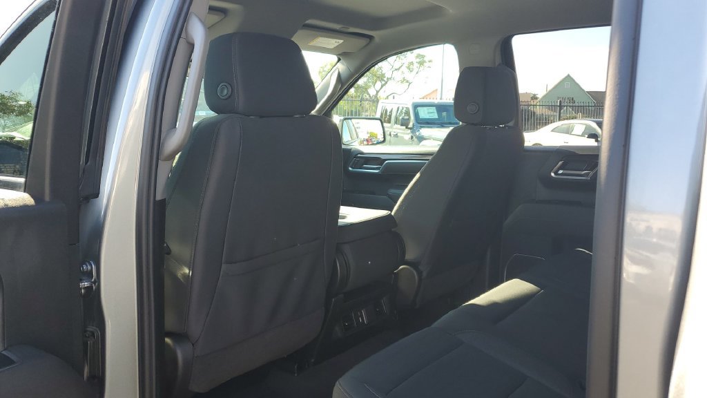 Used 2026 Chevrolet Silverado 1500 LT RWD image 15