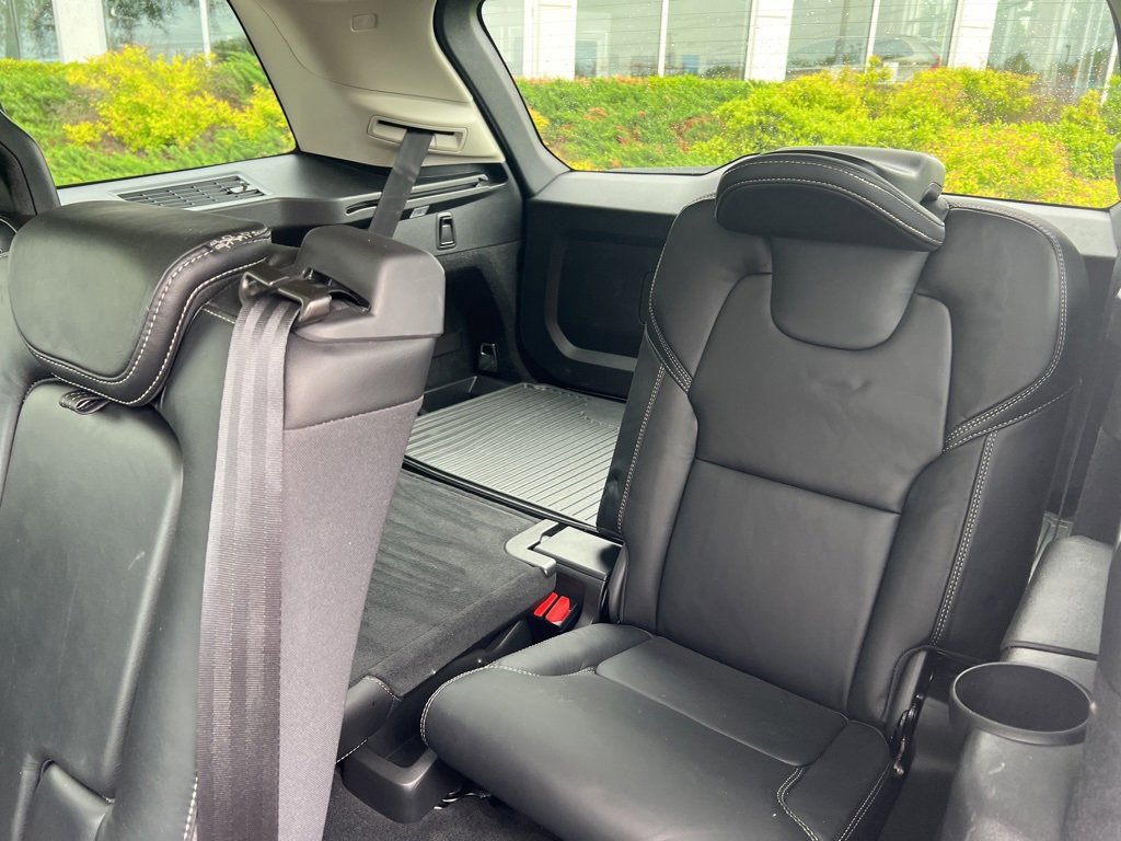 Used 2022 Volvo XC90 T6 Inscription w/ Lounge Package image 32