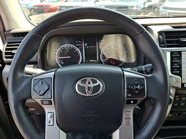 Used 2022 Toyota 4Runner Limited AWD/4WD image 22