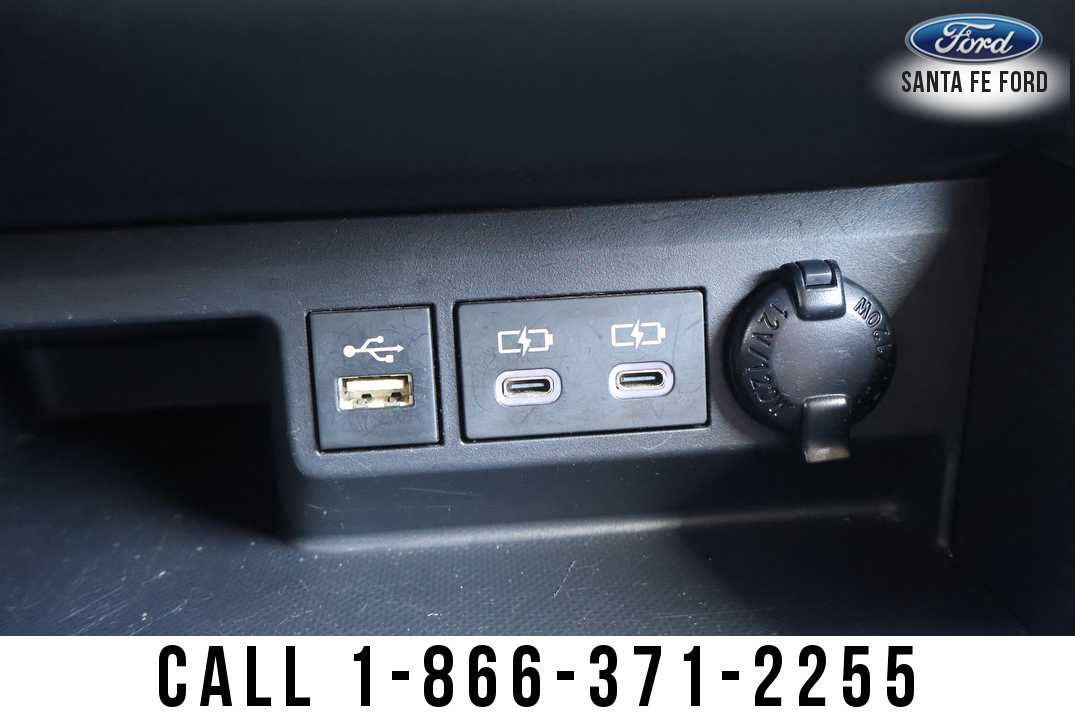 Used 2023 Toyota Highlander LE AWD/4WD image 42