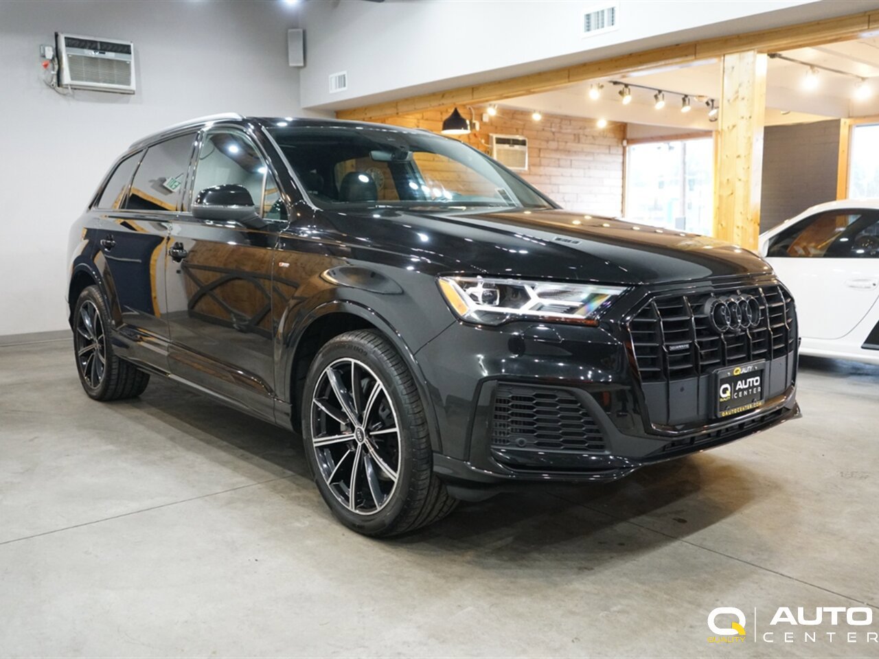 Used 2022 Audi Q7 image 3