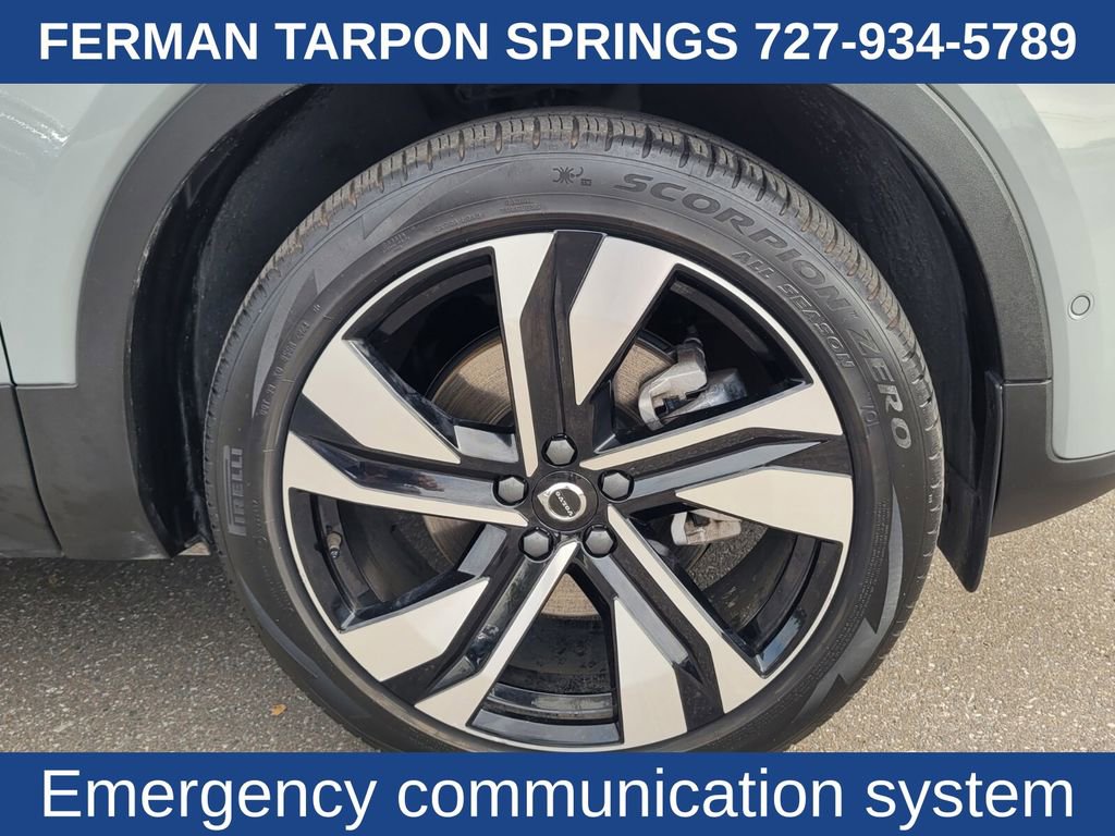Certified 2024 Volvo XC40 B5 Plus image 13