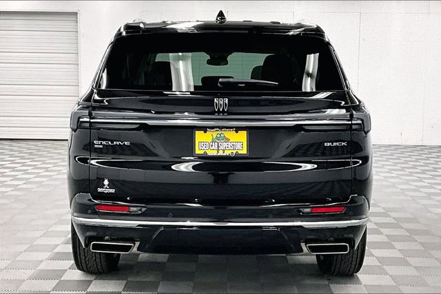 Used 2025 Buick Enclave Avenir AWD/4WD image 5