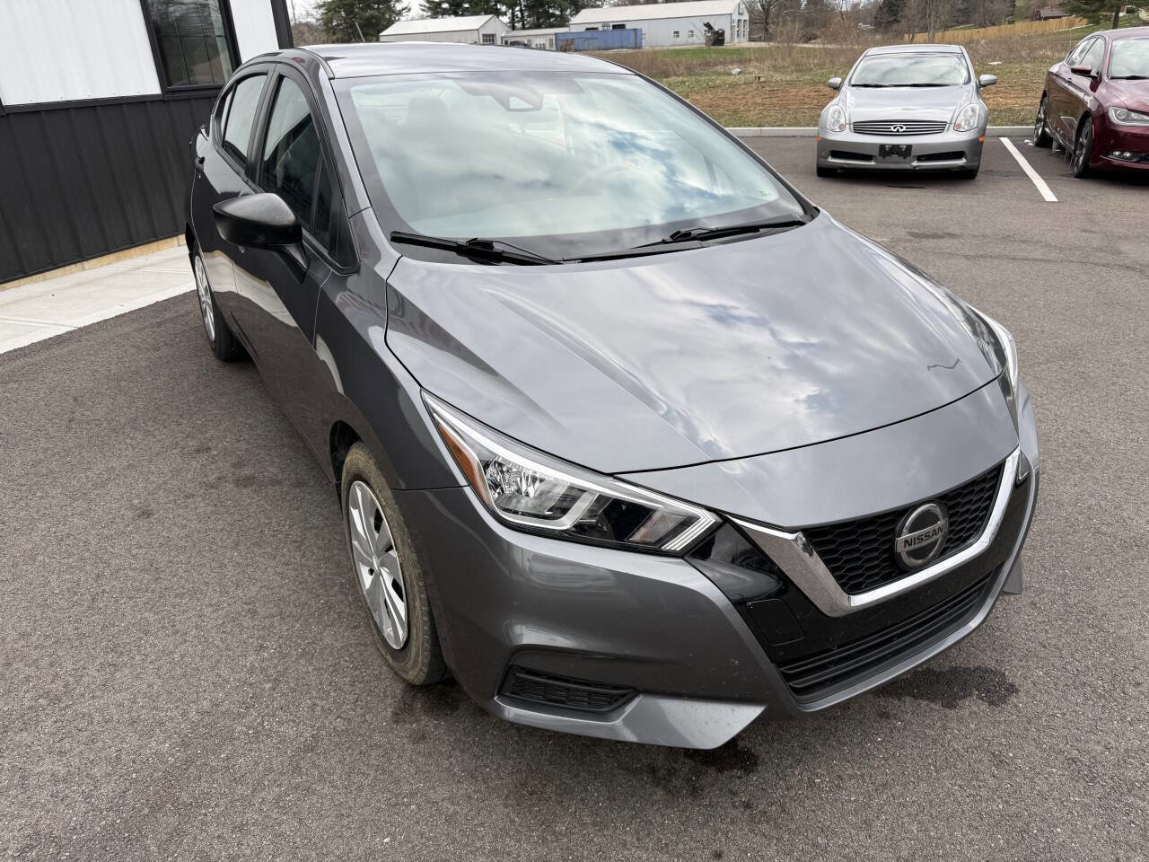 Used 2022 Nissan Versa S image 4