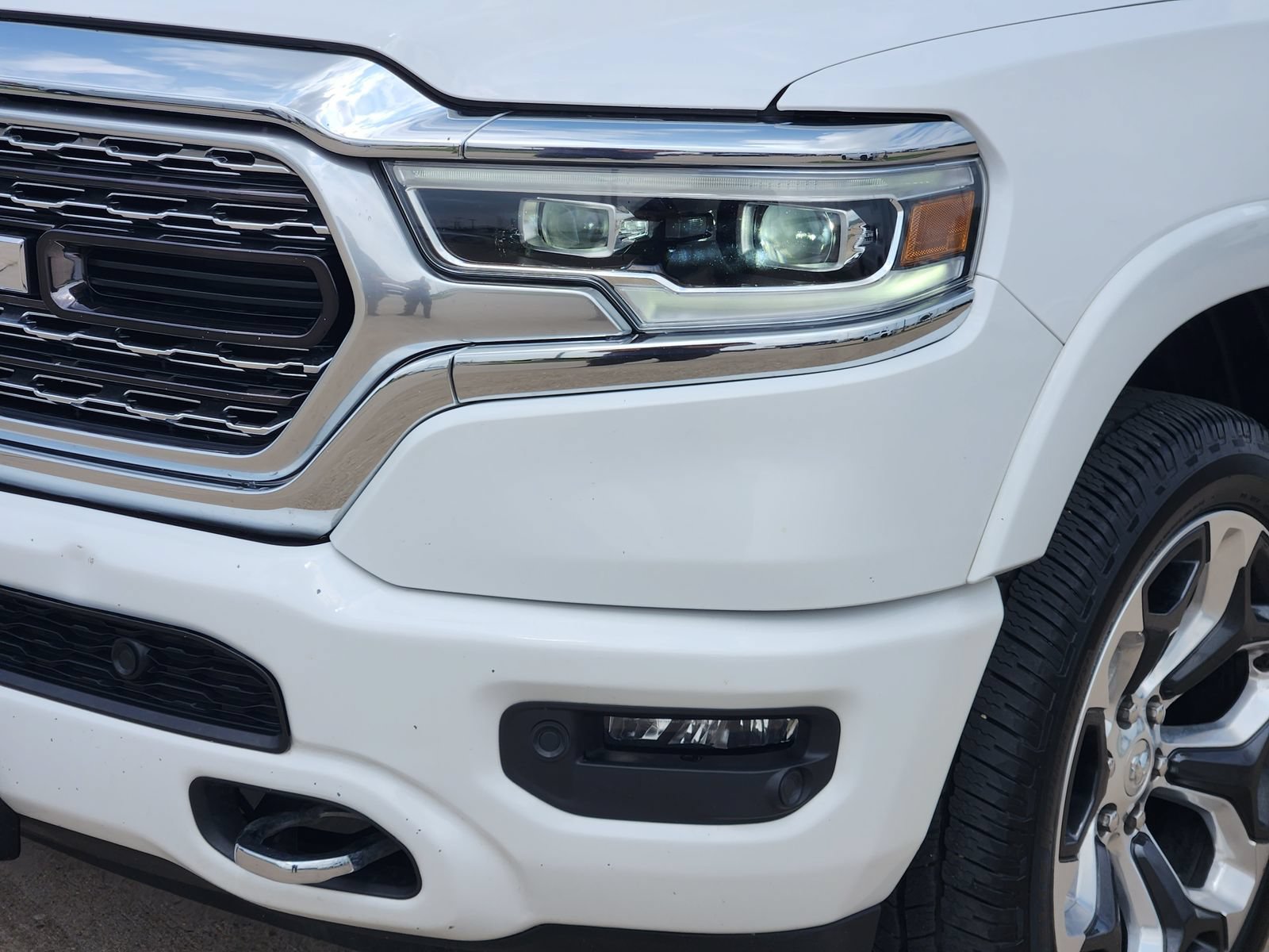 Used 2023 RAM 1500 Limited AWD/4WD image 9