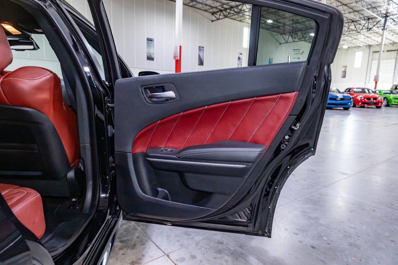 Used 2020 Dodge Charger Scat Pack RWD image 33