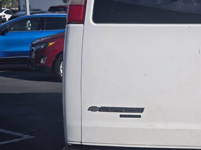 Used 2016 Chevrolet Express 2500 Extended RWD image 8