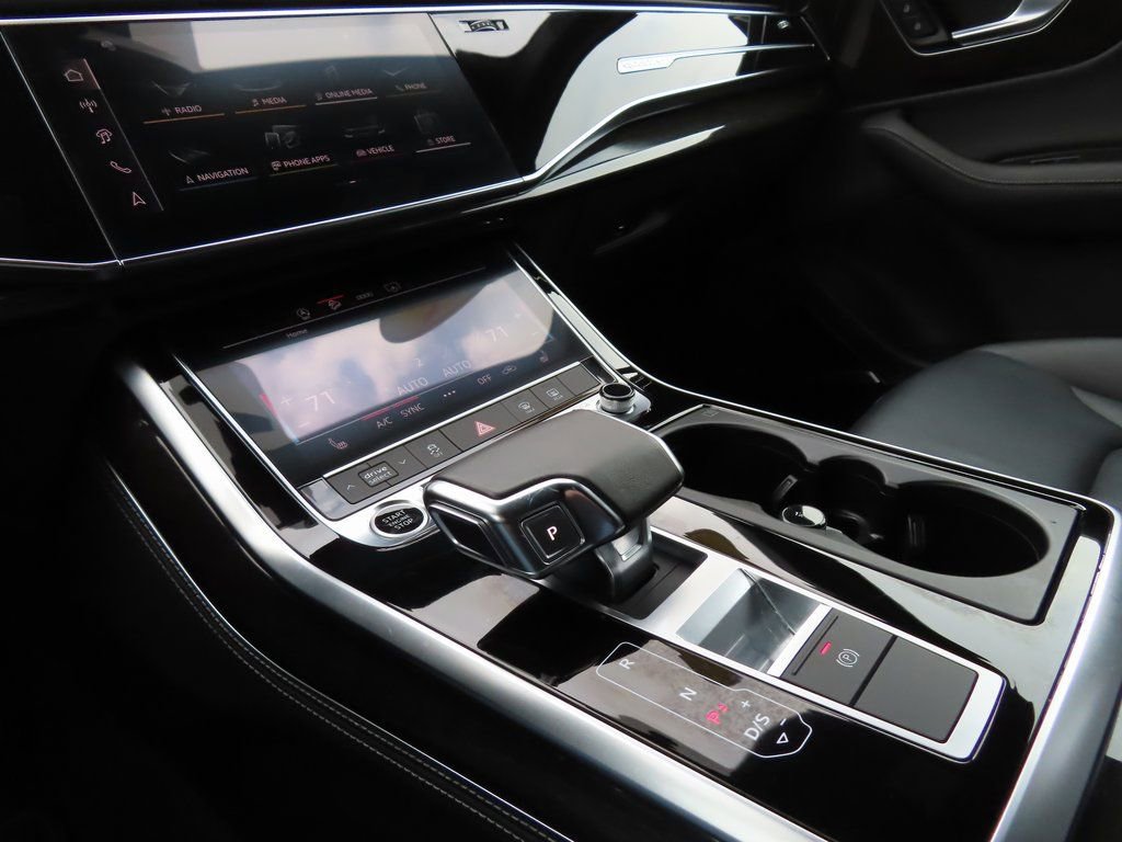 Used 2025 Audi Q7 3.0T Premium Plus image 19