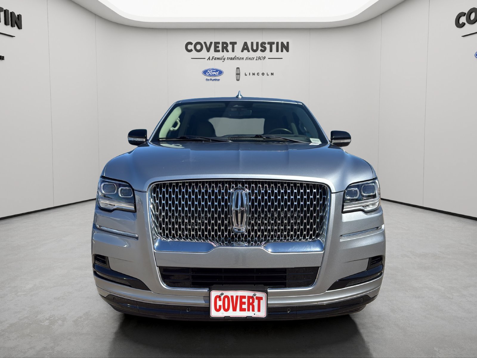 Certified 2023 Lincoln Navigator L Reserve AWD/4WD image 8