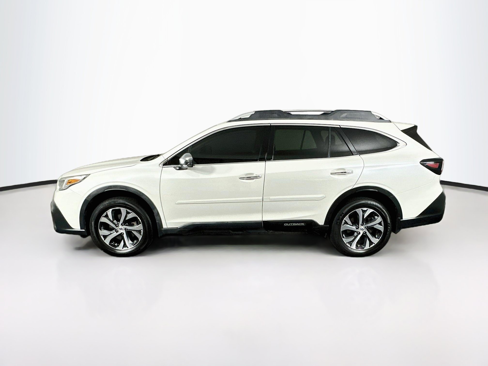 Used 2020 Subaru Outback Touring XT AWD/4WD image 4