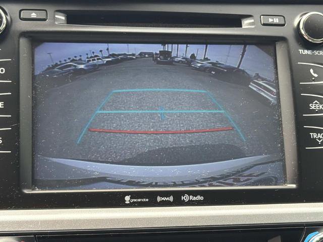 Used 2019 Toyota Highlander Plus FWD image 13