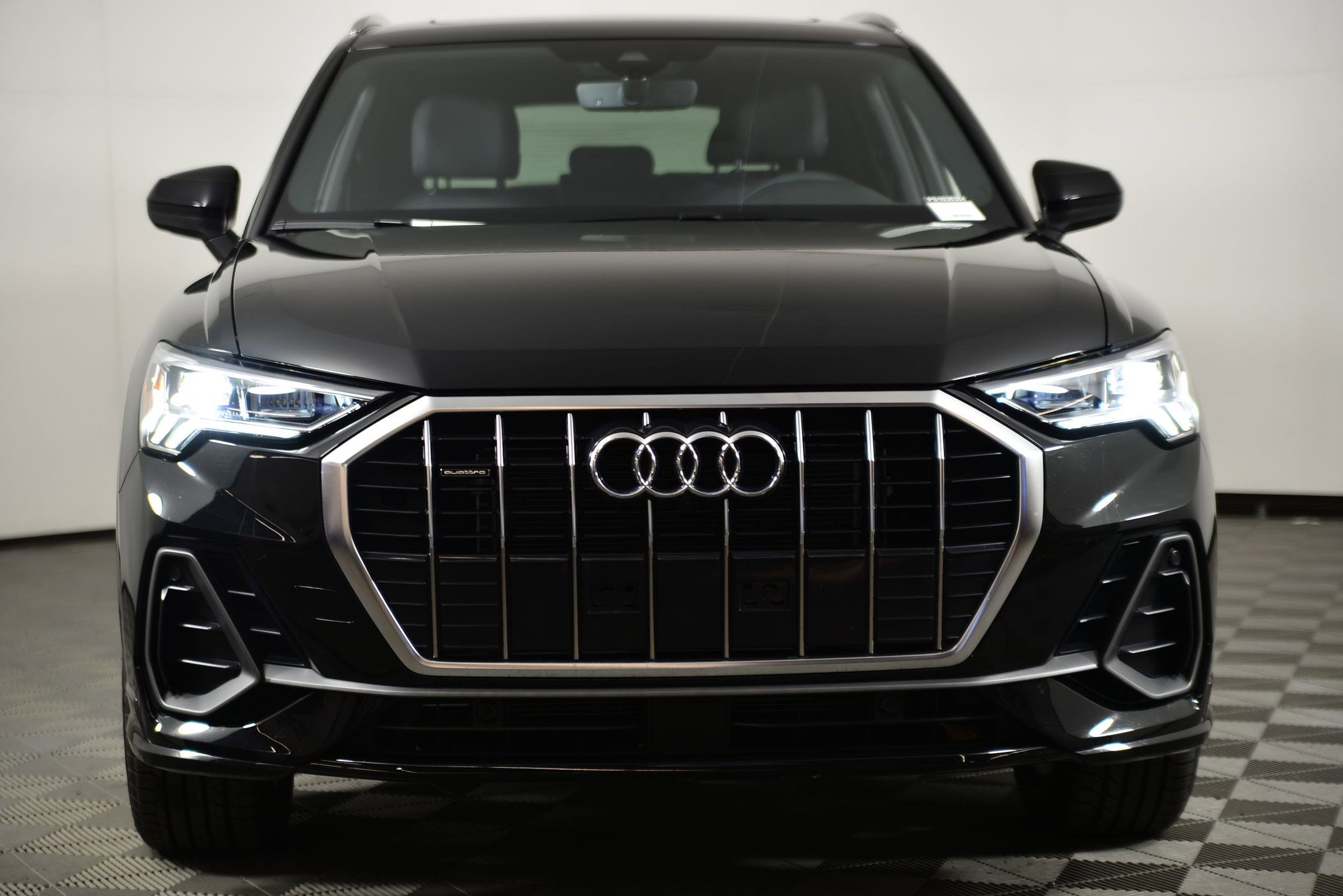 Certified 2025 Audi Q3 2.0T Premium Plus w/ Premium Plus Package image 5