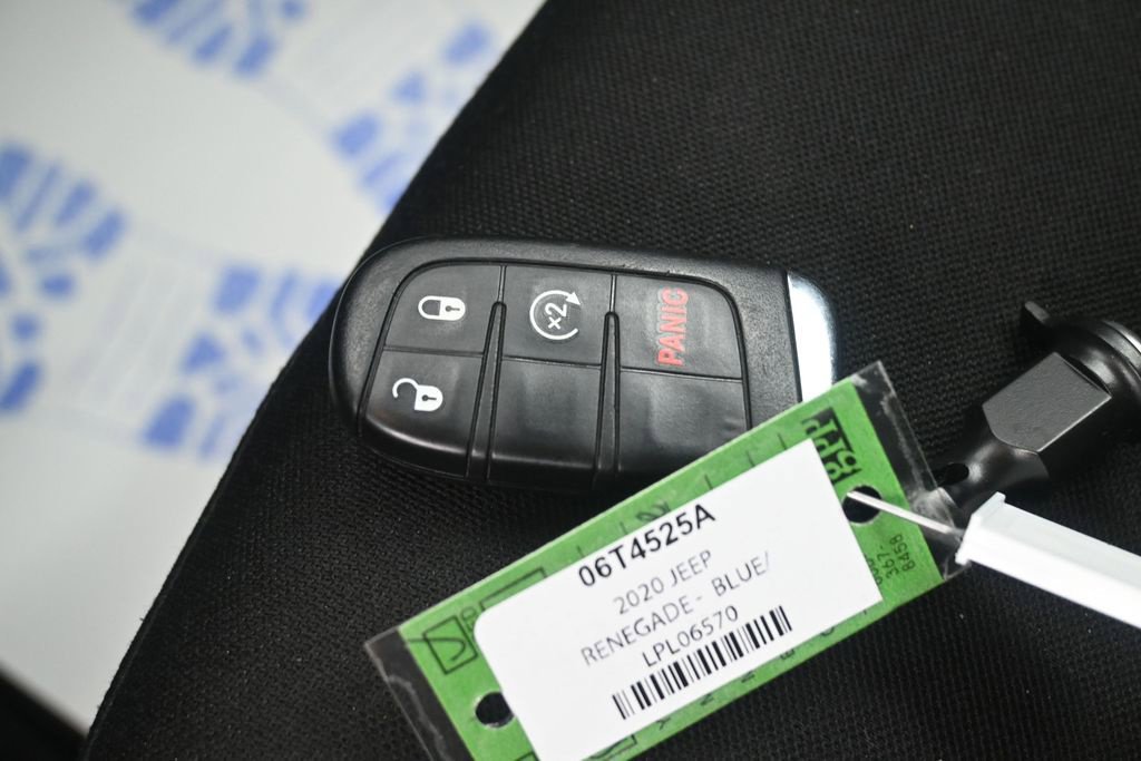 Used 2020 Jeep Renegade Latitude w/ Cold Weather Group AWD/4WD image 29