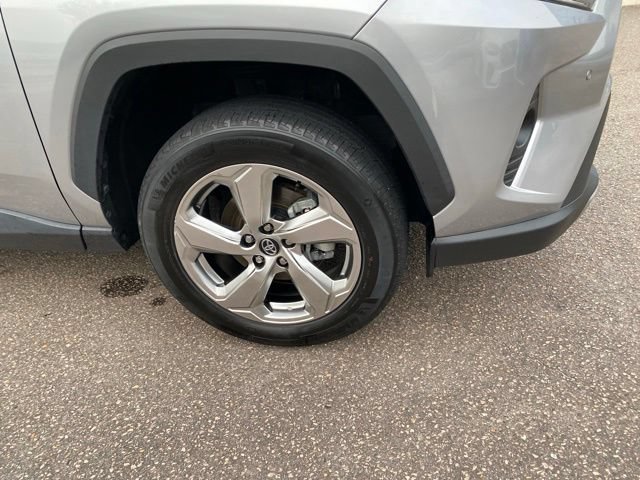Used 2020 Toyota RAV4 Limited AWD/4WD image 28