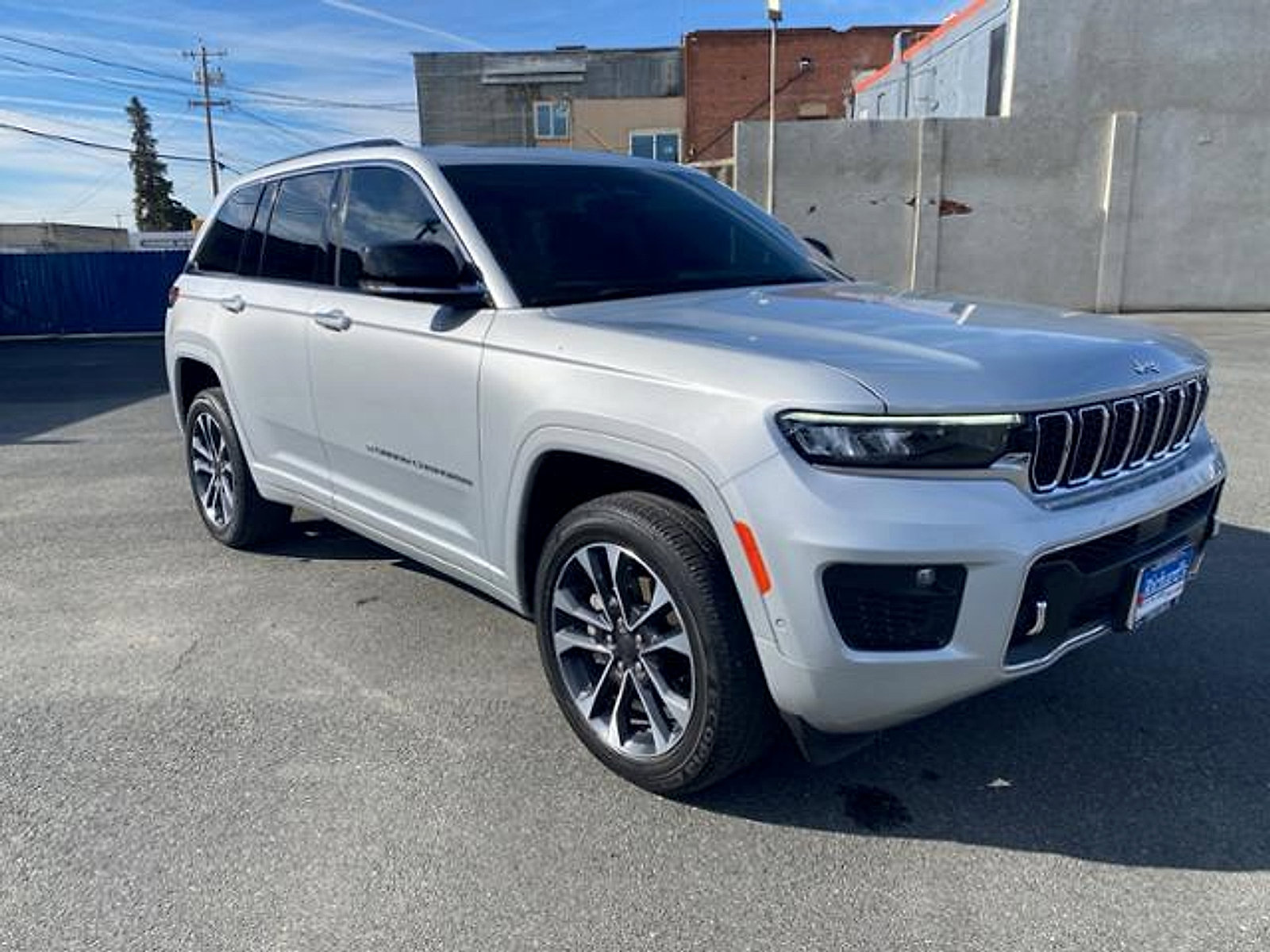 Used 2022 Jeep Grand Cherokee Overland RWD image 7