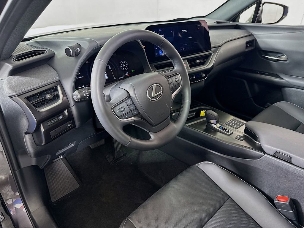 Used 2025 Lexus UX 300h AWD w/ Accessory Package (Z1) image 9