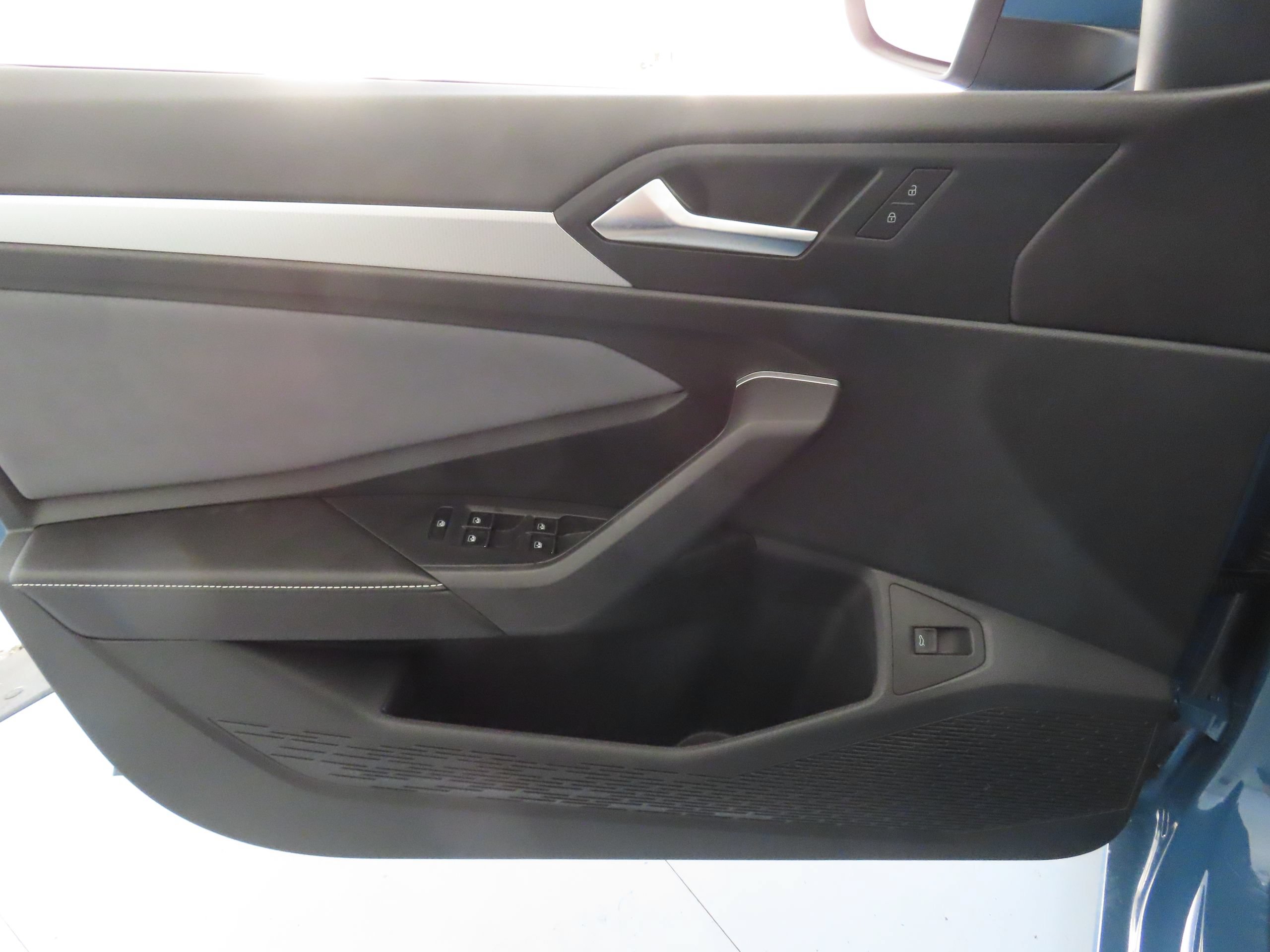 New 2026 Volkswagen Jetta SE FWD image 10