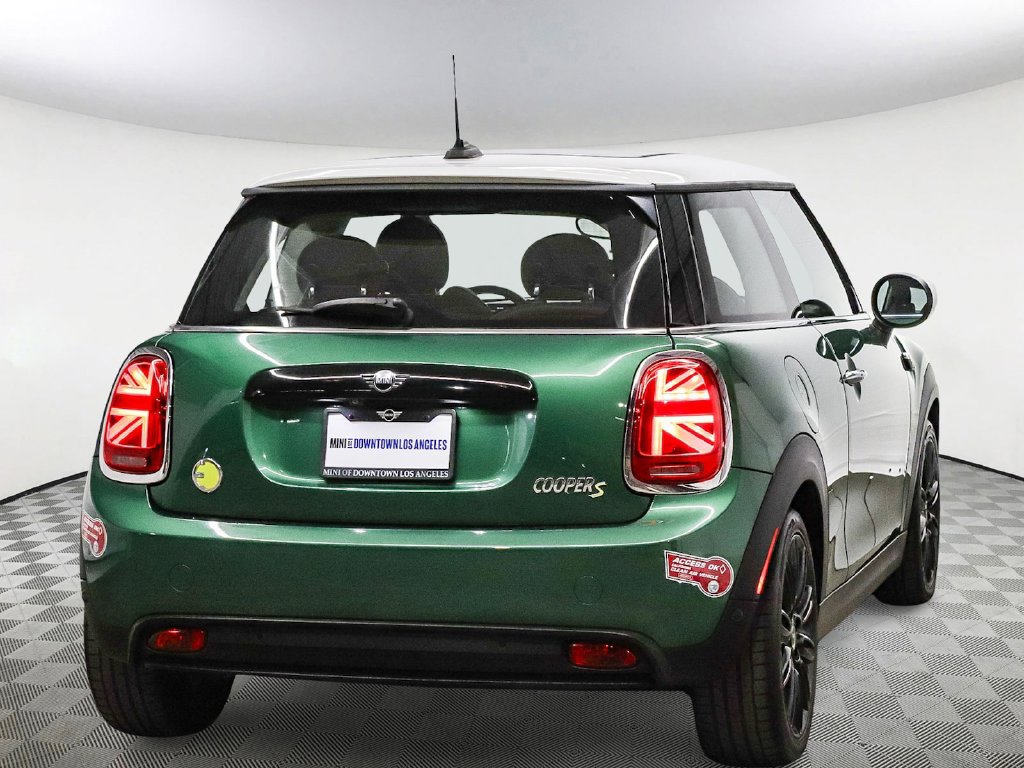 Used 2024 MINI Cooper SE FWD image 5