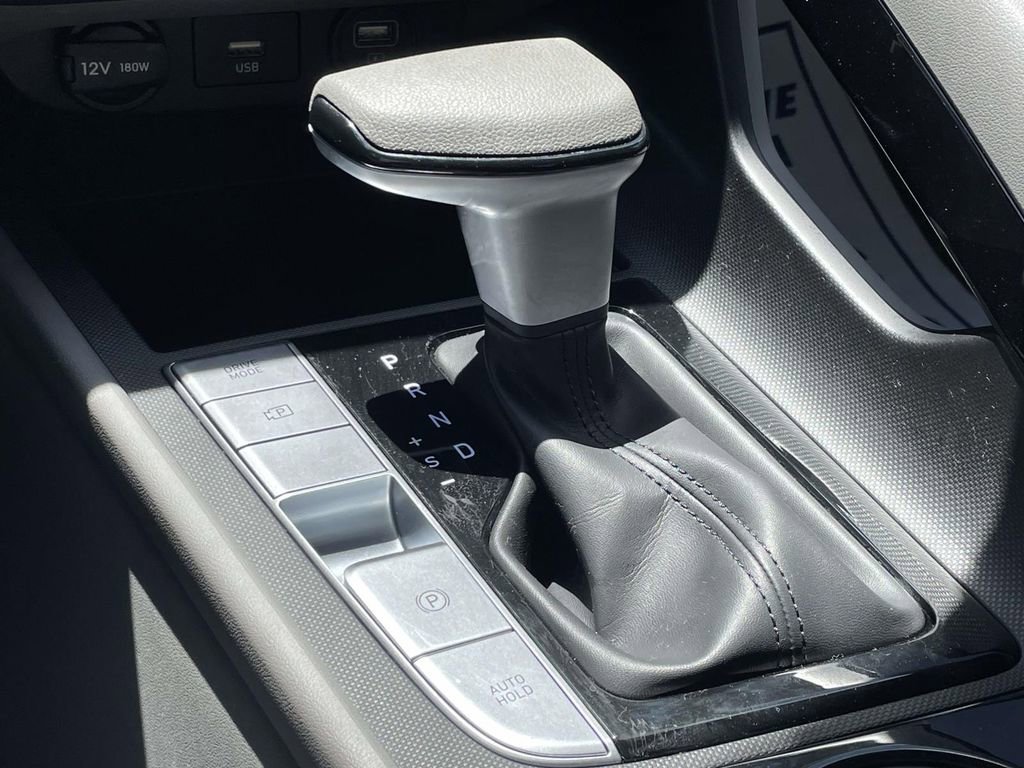 Used 2022 Hyundai Elantra Blue FWD image 30