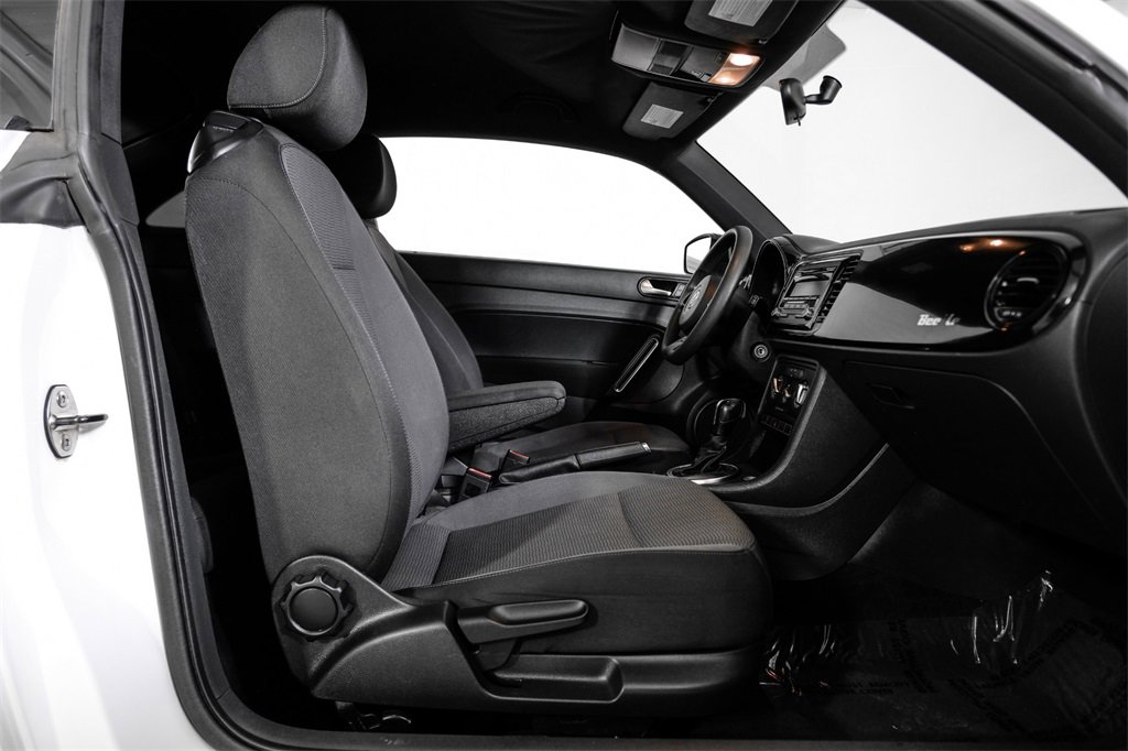 Used 2014 Volkswagen Beetle 1.8T image 26