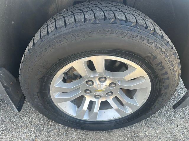 Used 2015 Chevrolet Suburban LT AWD/4WD image 17