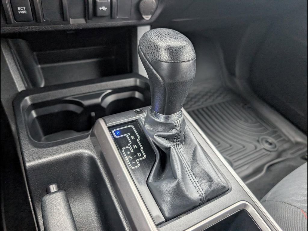 Used 2023 Toyota Tacoma SR5 RWD image 9