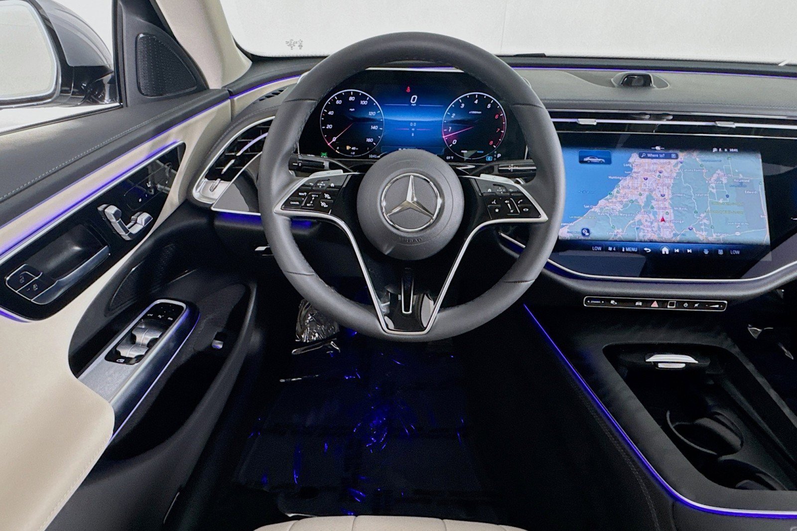 New 2026 Mercedes-Benz E 450 4MATIC Sedan image 4
