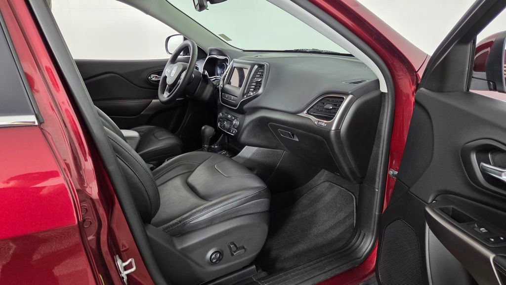 Used 2021 Jeep Cherokee Latitude Lux image 35