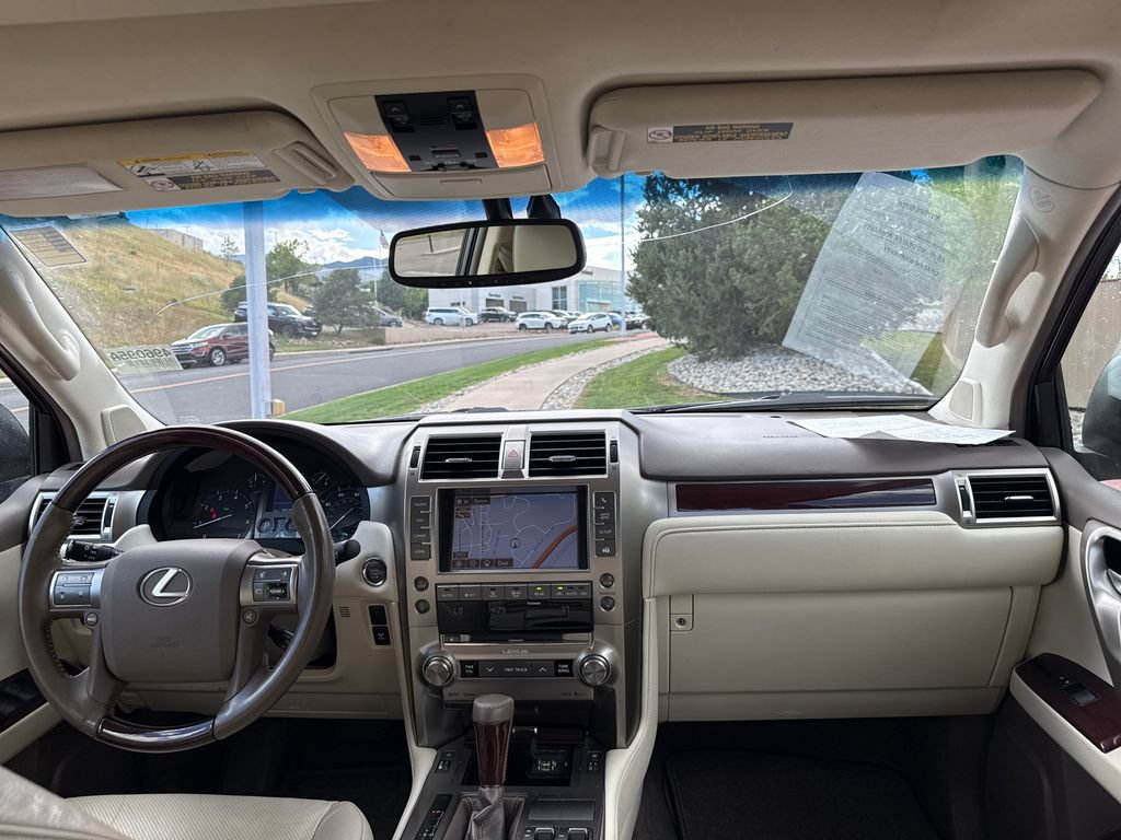Used 2019 Lexus GX 460 Premium w/ Premium Package AWD/4WD image 30