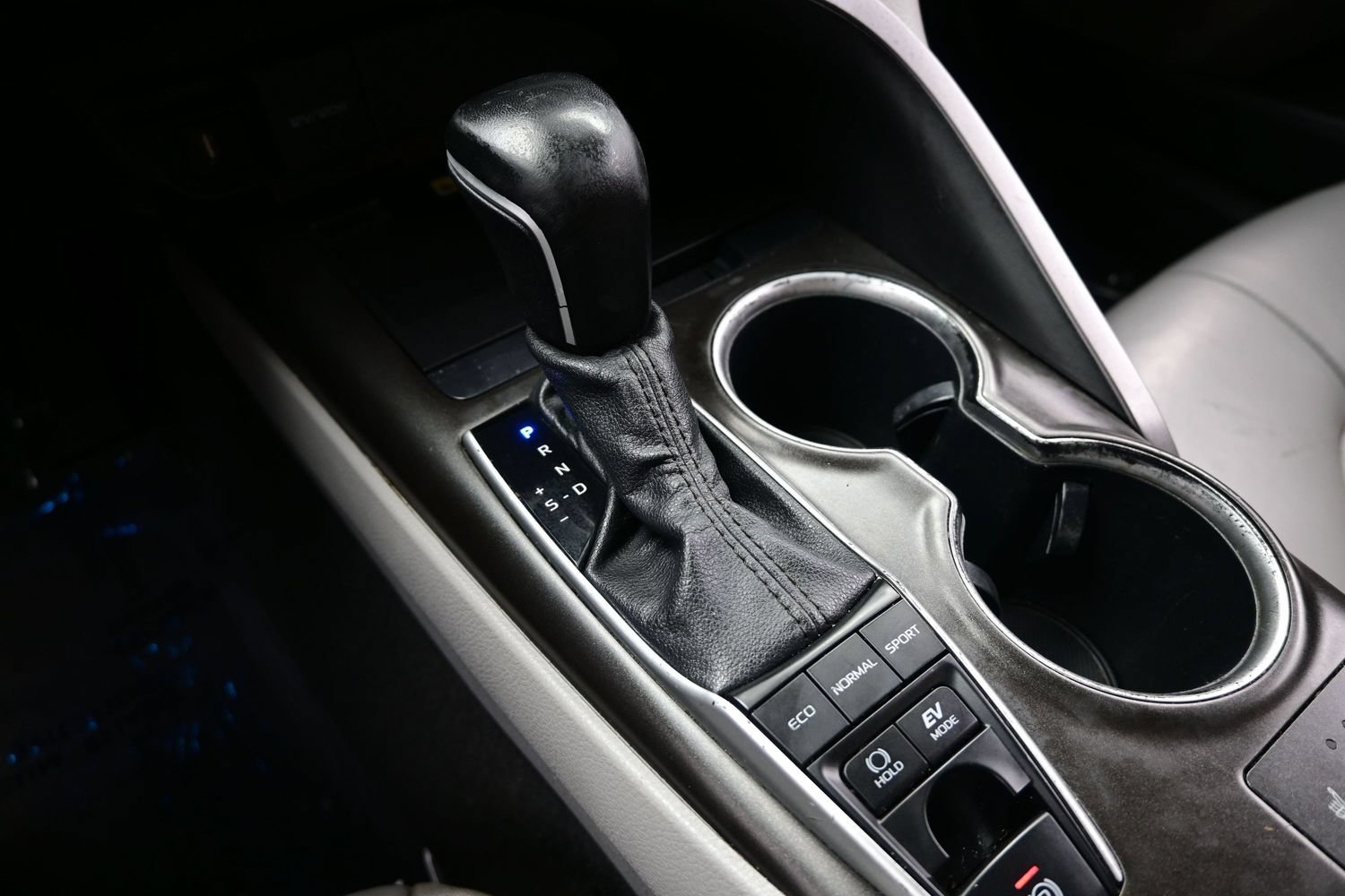 Used 2022 Toyota Camry XLE FWD image 18