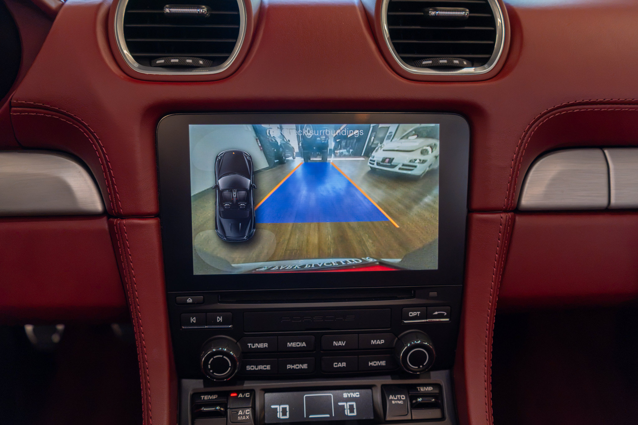 Used 2021 Porsche 718 Boxster RWD image 35