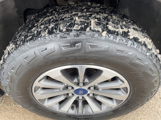 Used 2015 Ford Expedition XLT image 18