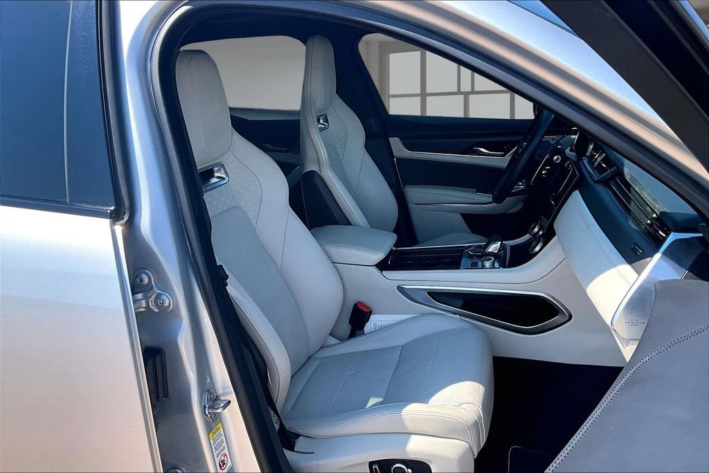 Used 2022 Jaguar F-PACE SVR AWD/4WD image 7