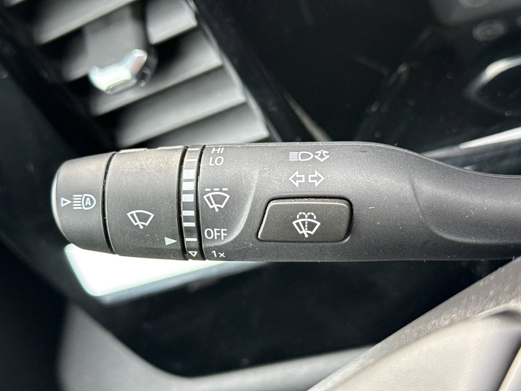 Used 2025 Chevrolet Silverado 1500 LT image 25