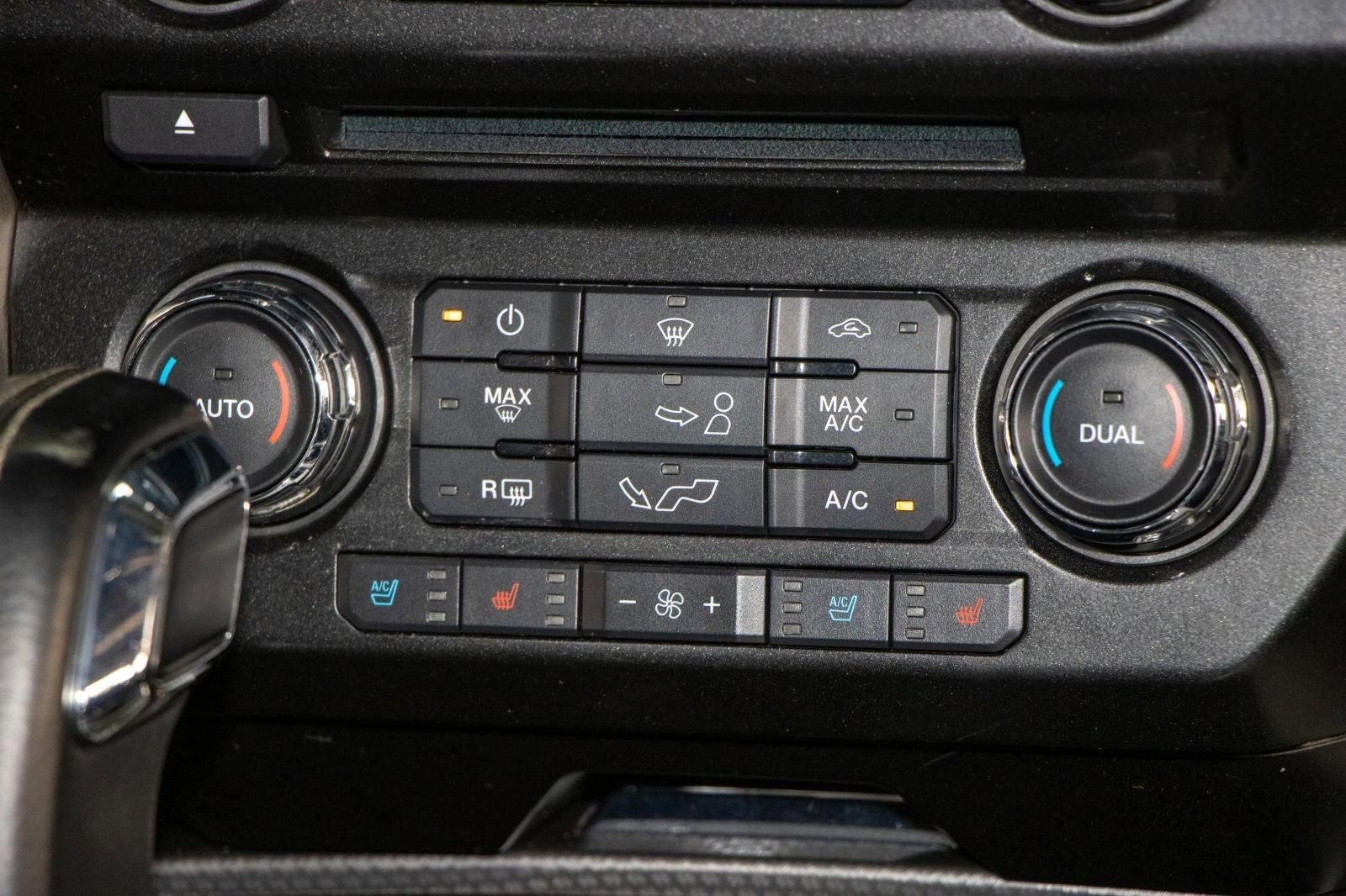 Used 2015 Ford F150 Lariat image 24