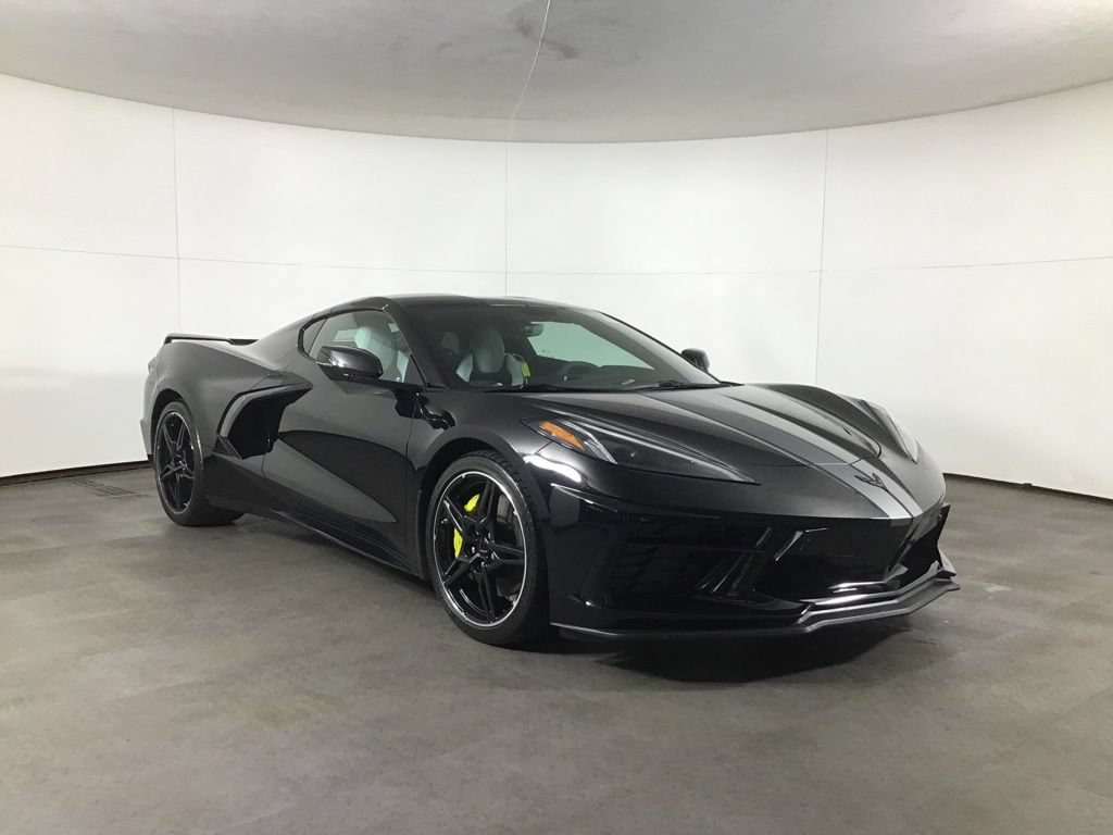 Used 2021 Chevrolet Corvette Stingray Preferred Cpe w/ Z51 Performance Package RWD image 9